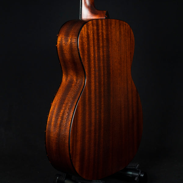Eastman E2OM Orchestra Acoustic Guitar Natural Cedar Top (2210340)
