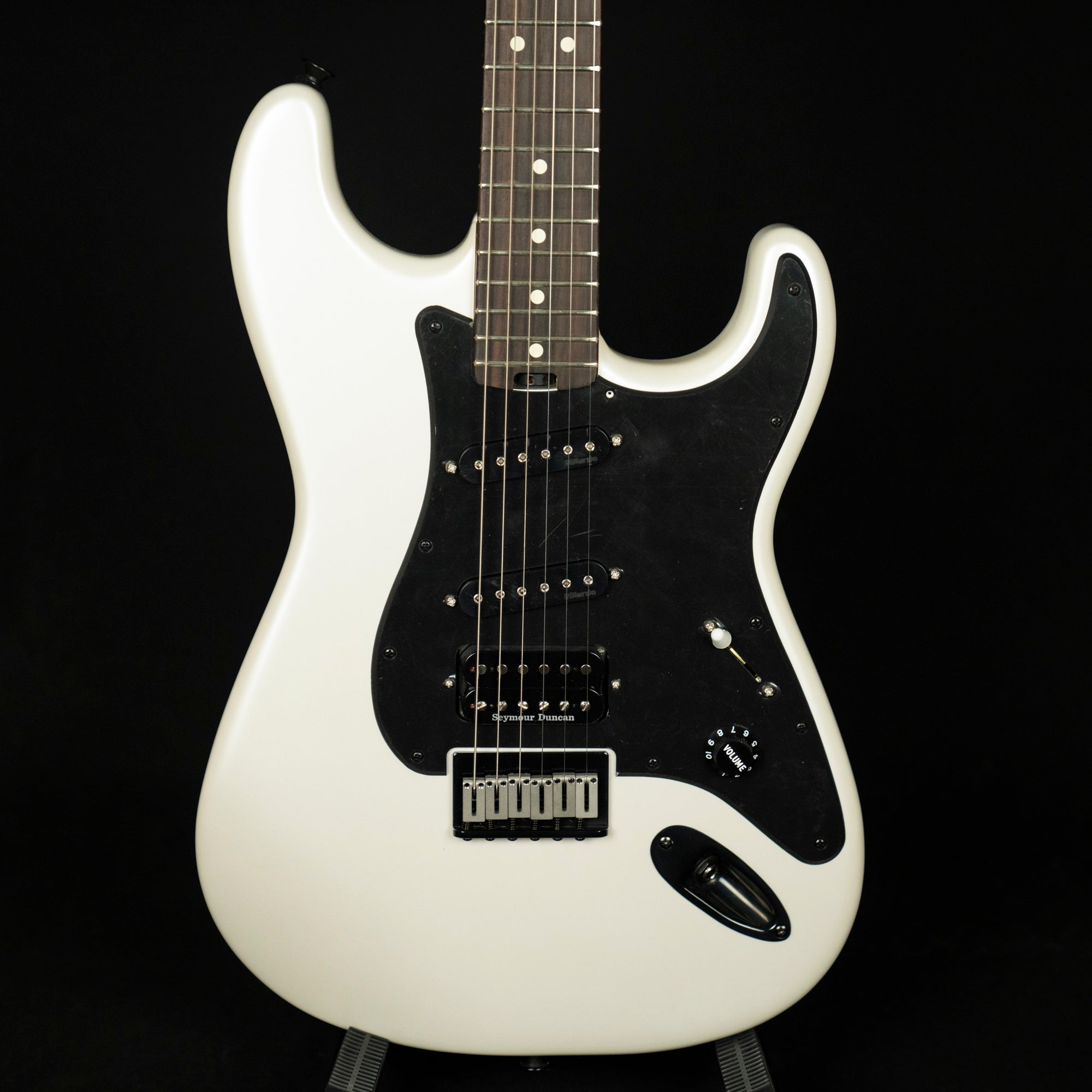 Charvel Jake E Lee Signature Pro-Mod So-Cal Style 1 HSS HT Pearl 