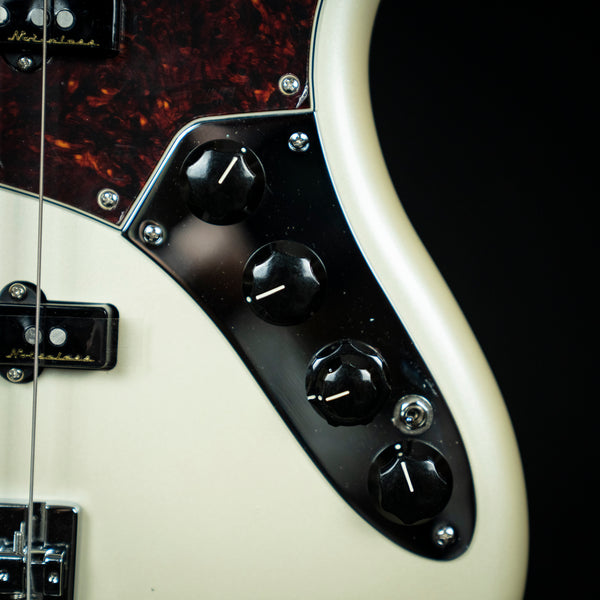 Fender Player Plus Active Jazz Bass Maple Fingerboard Olympic Pearl (MXA22093465)