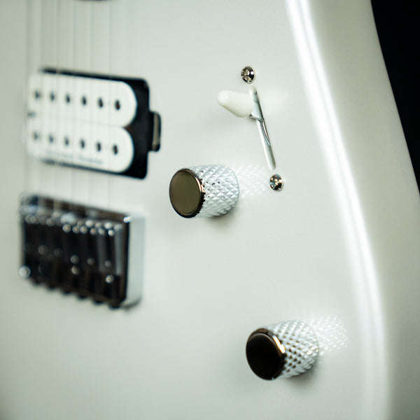 Charvel Pro-Mod San Dimas Style 1 HSS Platinum Pearl Maple Fingerboard (MC217428)
