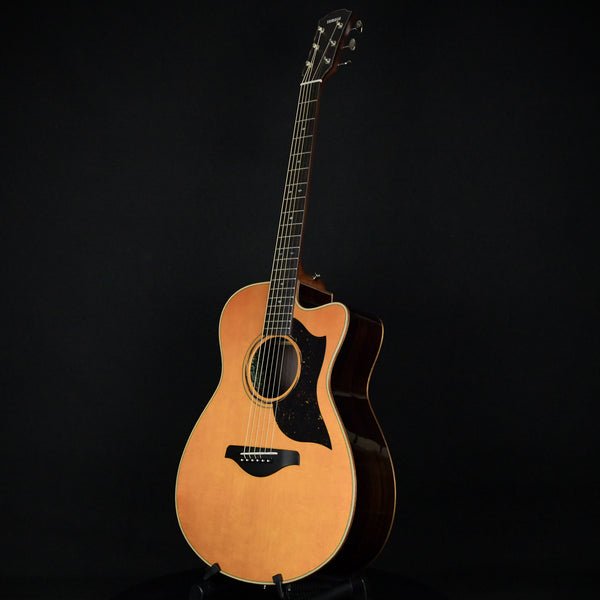 Yamaha AC5R ARE Concert Cutaway Acoustic-Electric Vintage Natural (IIP454A)