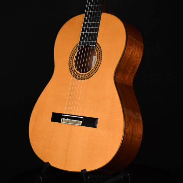 Yamaha GC12S Classical Guitar Spruce Top Ebony Fingerboard Natural (IIO040192)