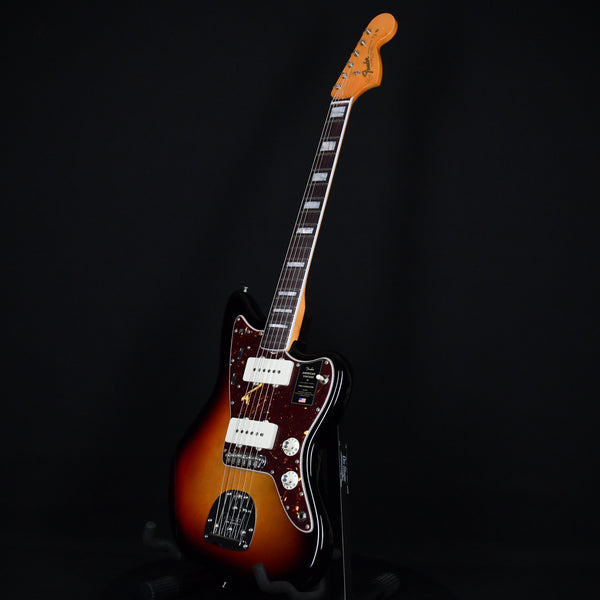 Fender American Vintage II 1966 Jazzmaster Rosewood Fingerboard 3-tone Sunburst (V2208380)