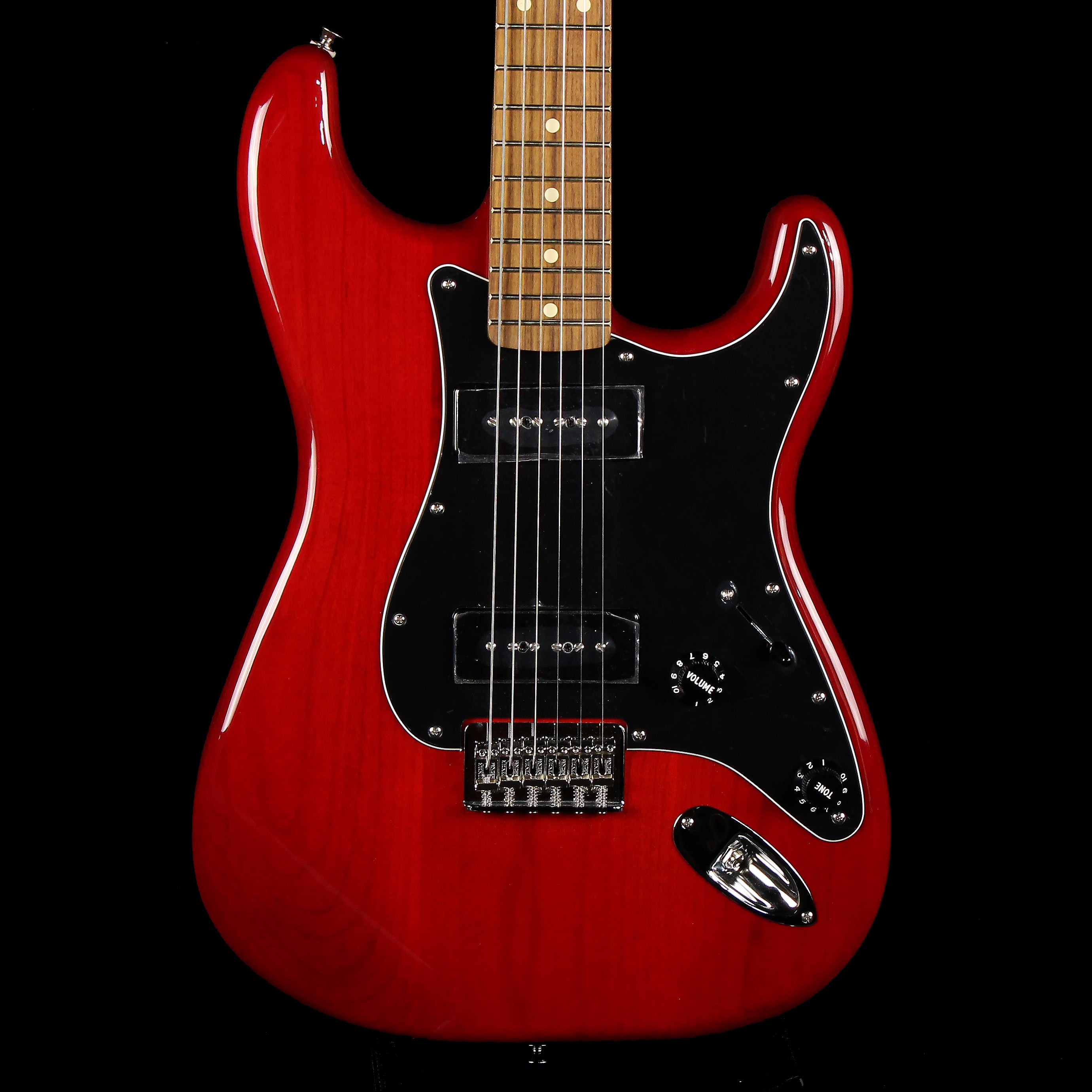 Fender Noventa Stratocaster Crimson Red Transparent Pau Ferro